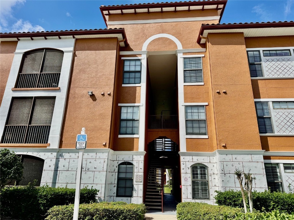 8325 38th Street Circle E #107 Sarasota FL 34243 A4647567 image1