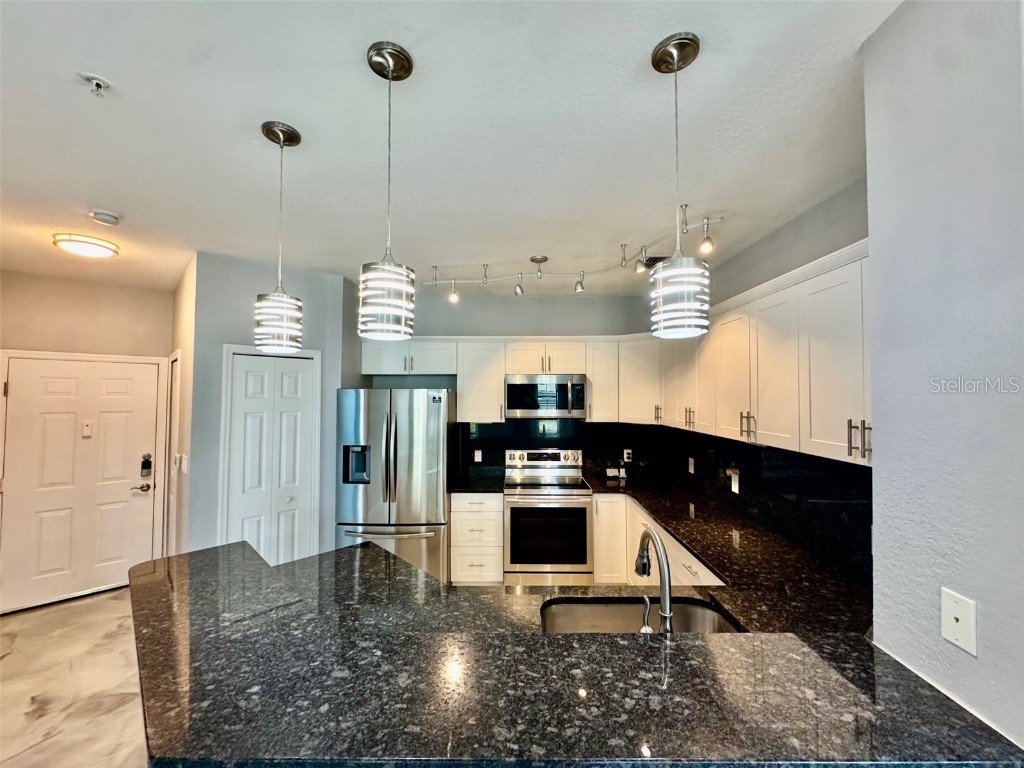 8325 38th Street Circle E #107 Sarasota FL 34243 A4647567 image2