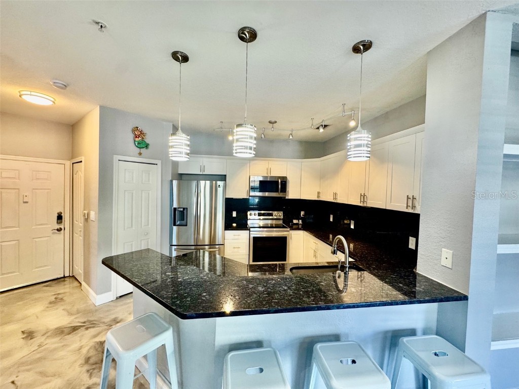 8325 38th Street Circle E #107 Sarasota FL 34243 A4647567 image4