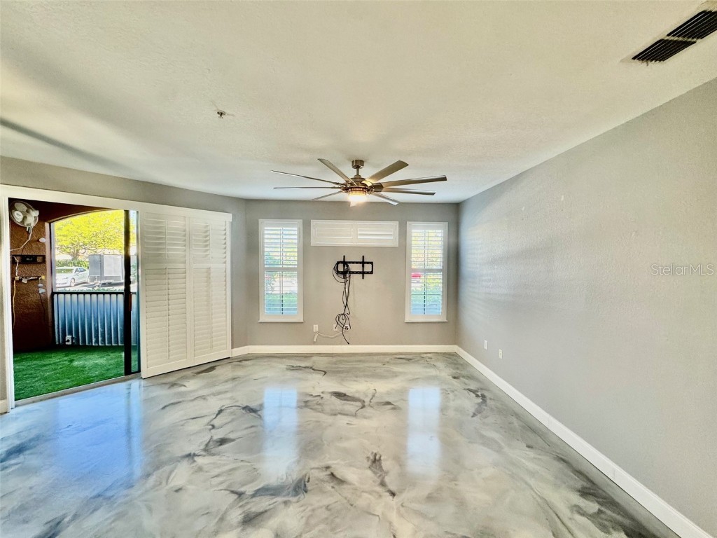 8325 38th Street Circle E #107 Sarasota FL 34243 A4647567 image6