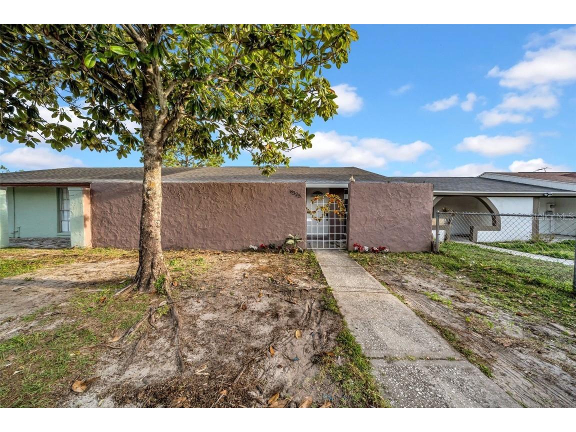 8325 Elkwood Lane Tampa FL 33615 TB8368002 image1