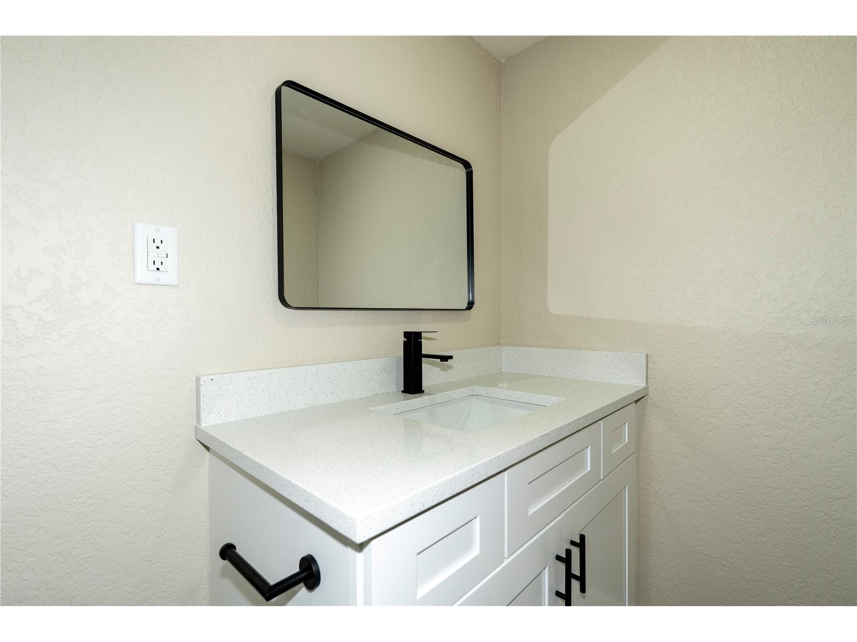 8325 Endive Avenue Tampa FL 33619 O6413849 image28