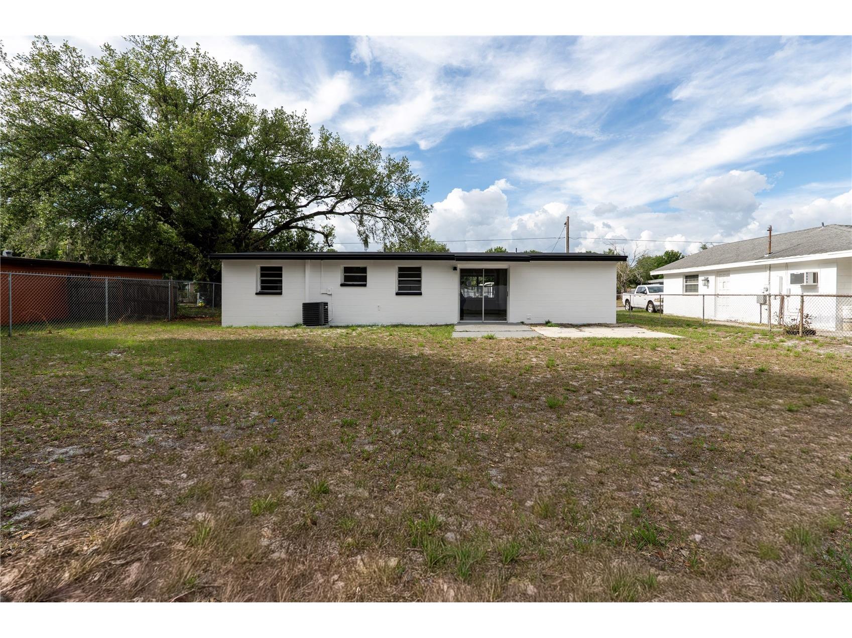 8325 Endive Avenue Tampa FL 33619 O6413849 image35