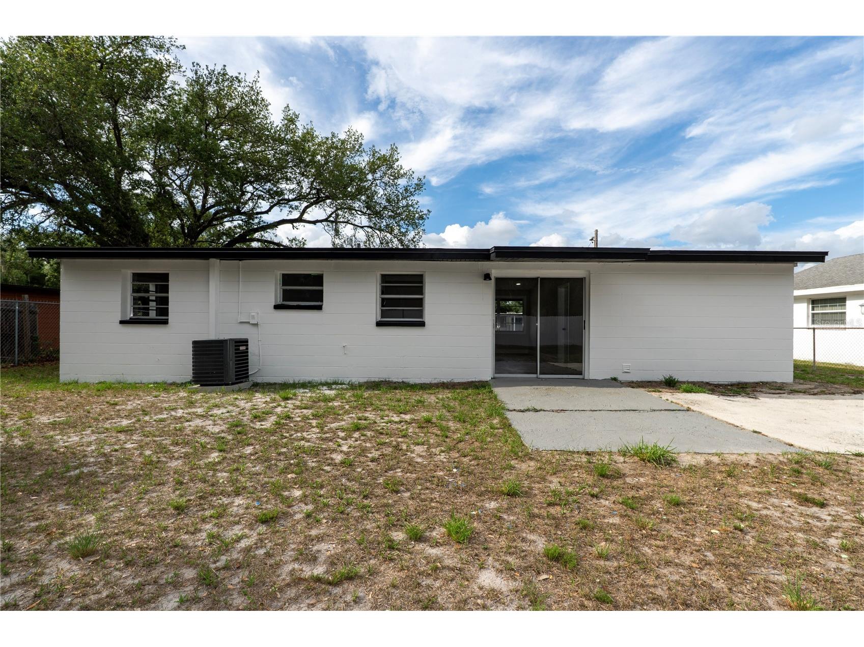 8325 Endive Avenue Tampa FL 33619 O6413849 image36