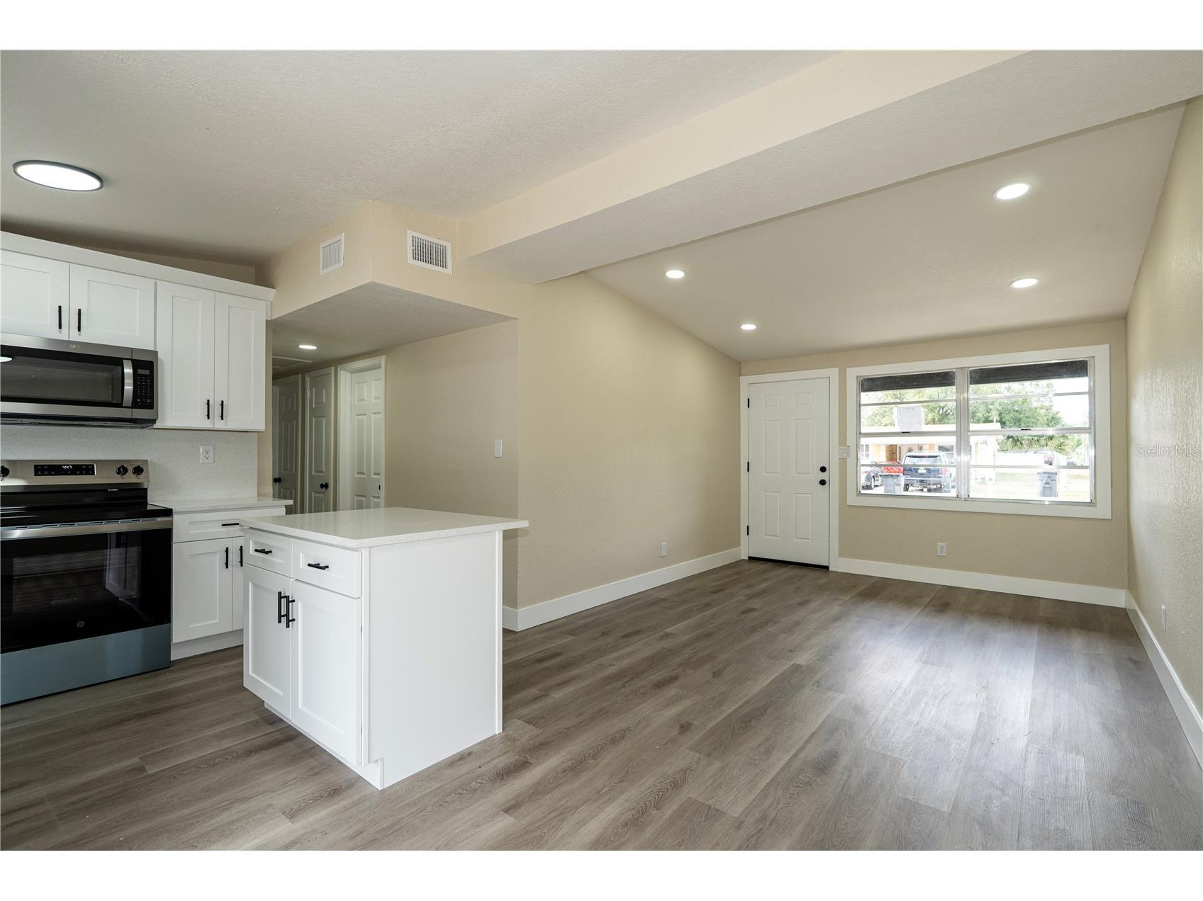 8325 Endive Avenue Tampa FL 33619 O6413849 image9
