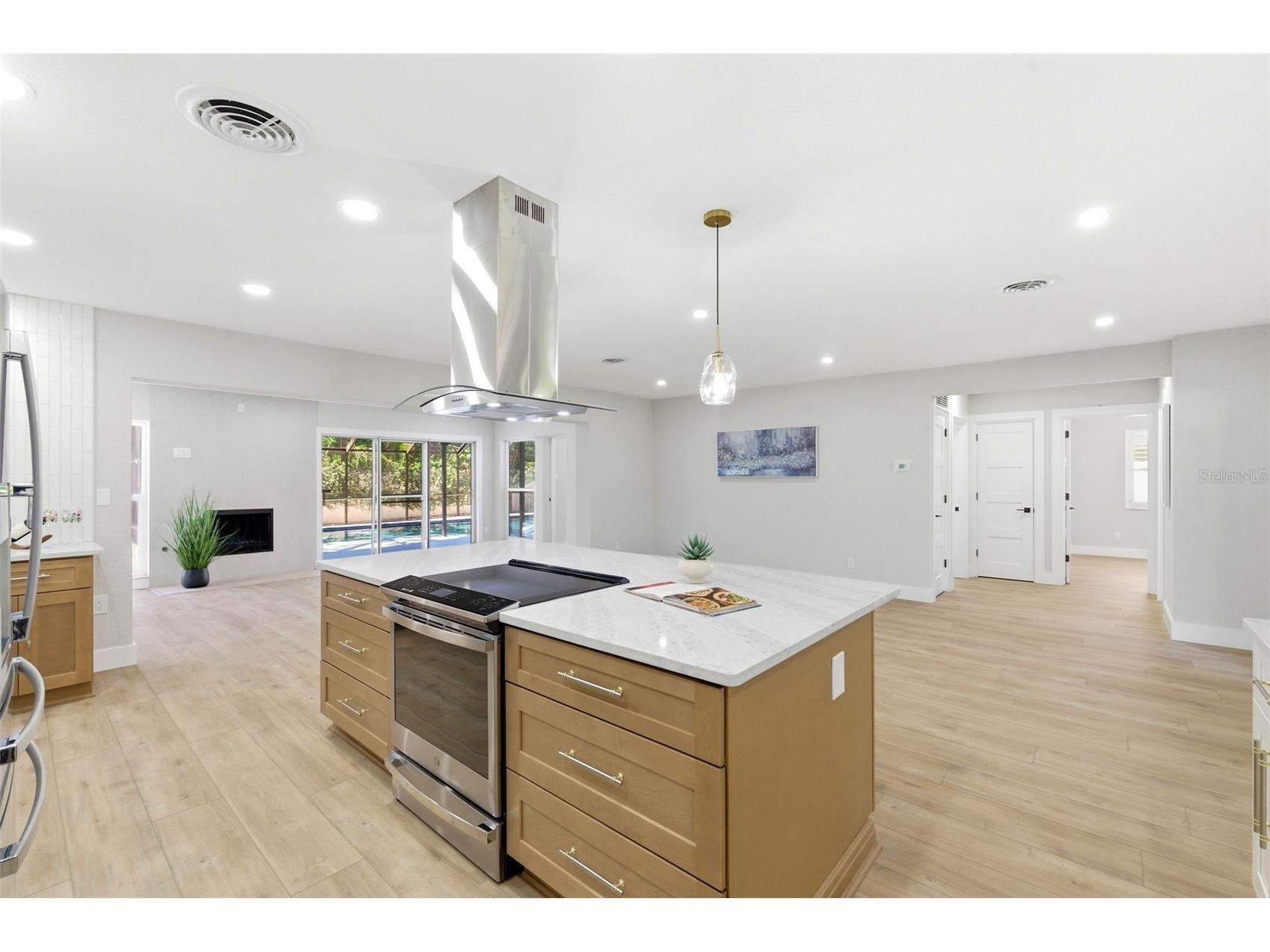 8326 40th Place N Saint Petersburg FL 33709 TB8496509 image20
