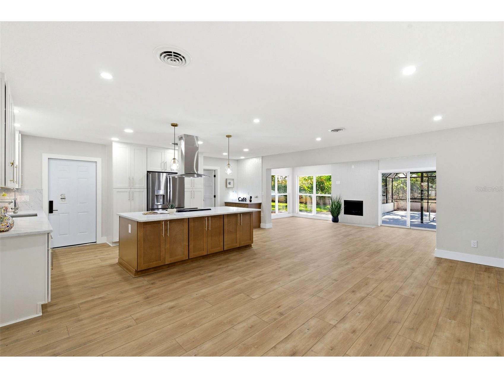 8326 40th Place N Saint Petersburg FL 33709 TB8496509 image9