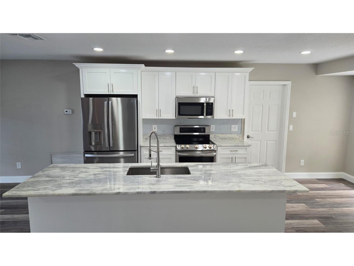 8328 W Pocahontas Avenue Tampa FL 33615 TB8407221 image17