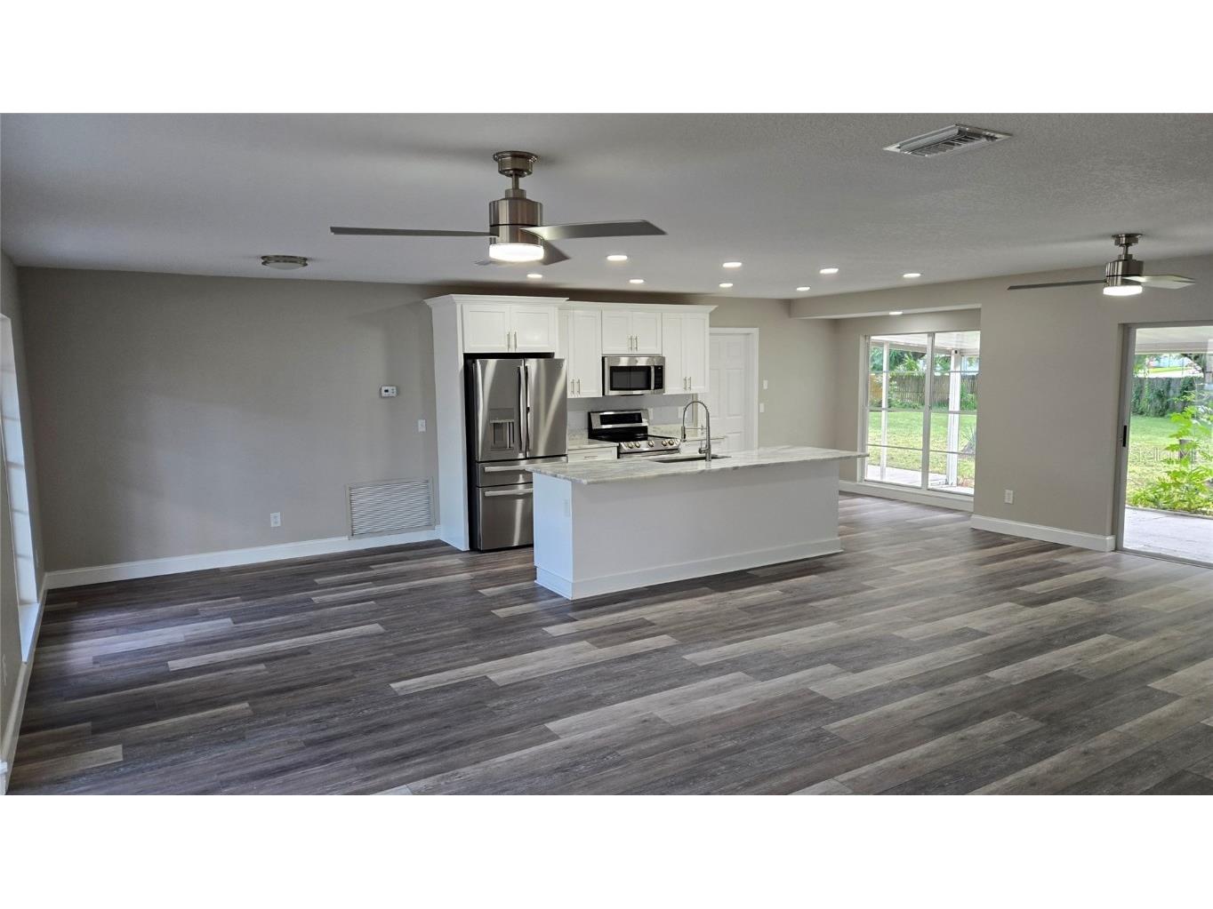 8328 W Pocahontas Avenue Tampa FL 33615 TB8407221 image18