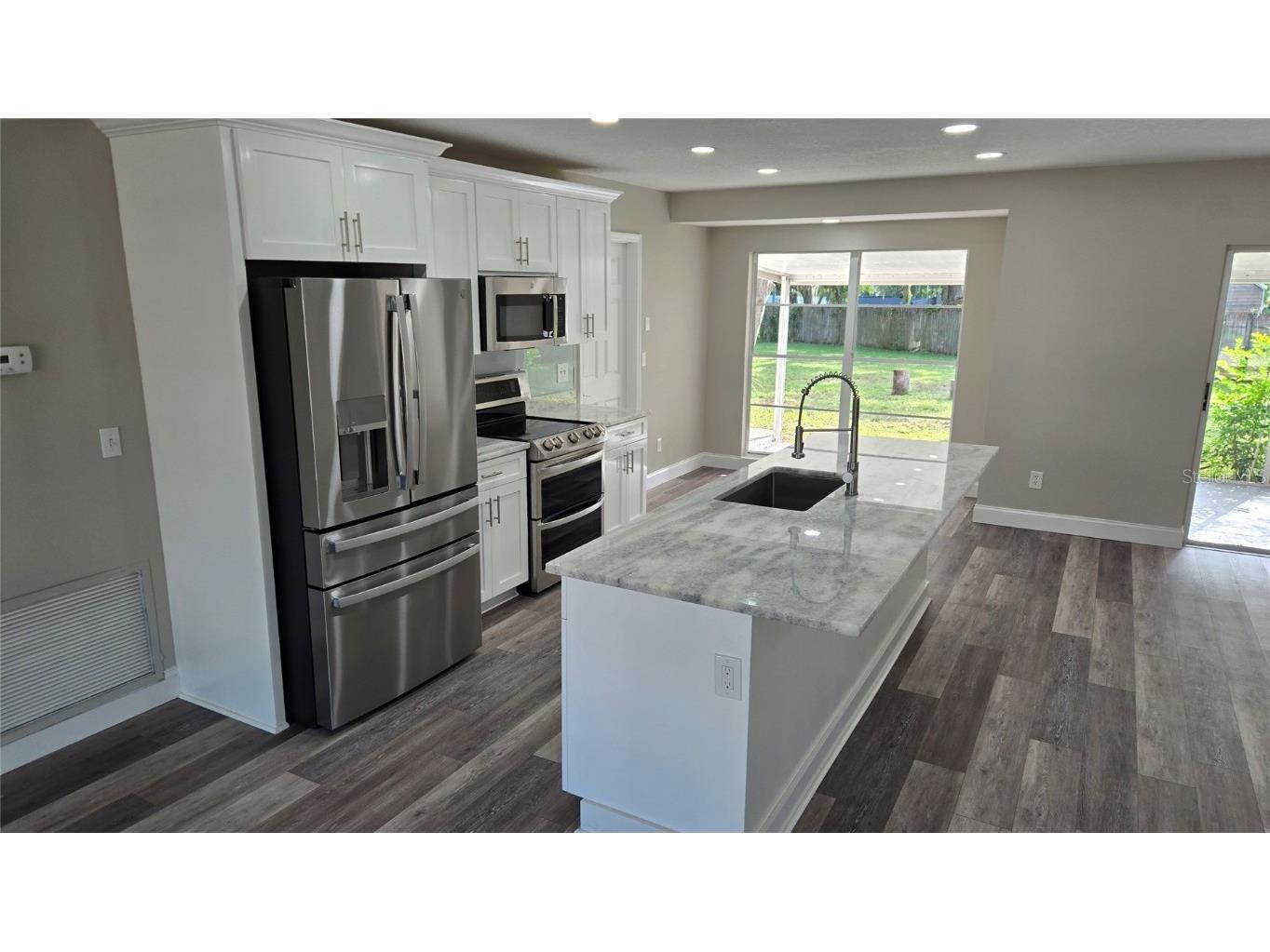 8328 W Pocahontas Avenue Tampa FL 33615 TB8407221 image19