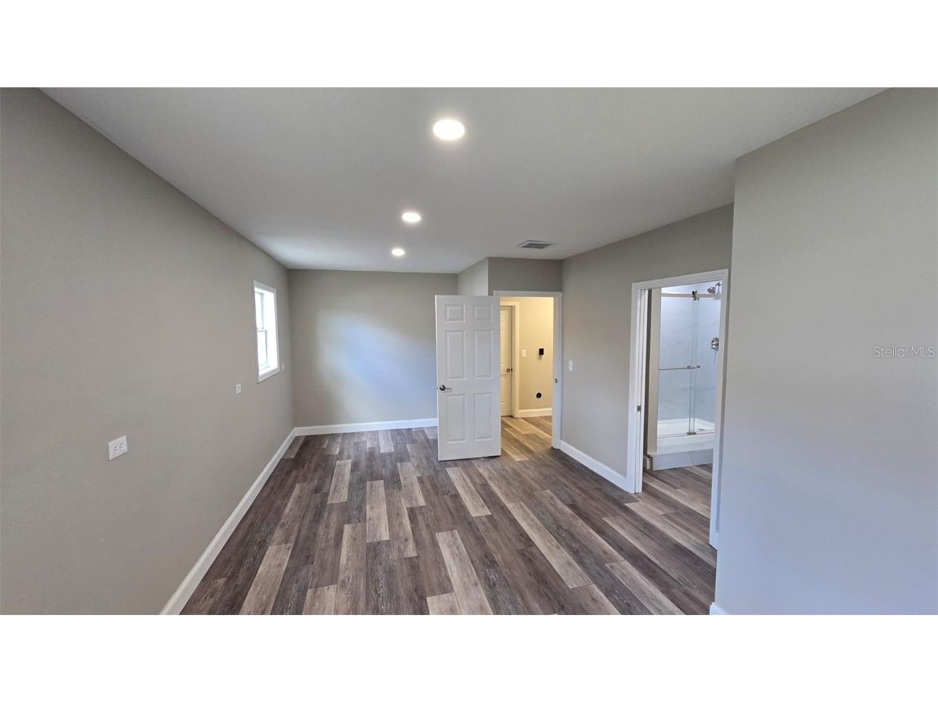 8328 W Pocahontas Avenue Tampa FL 33615 TB8407221 image27