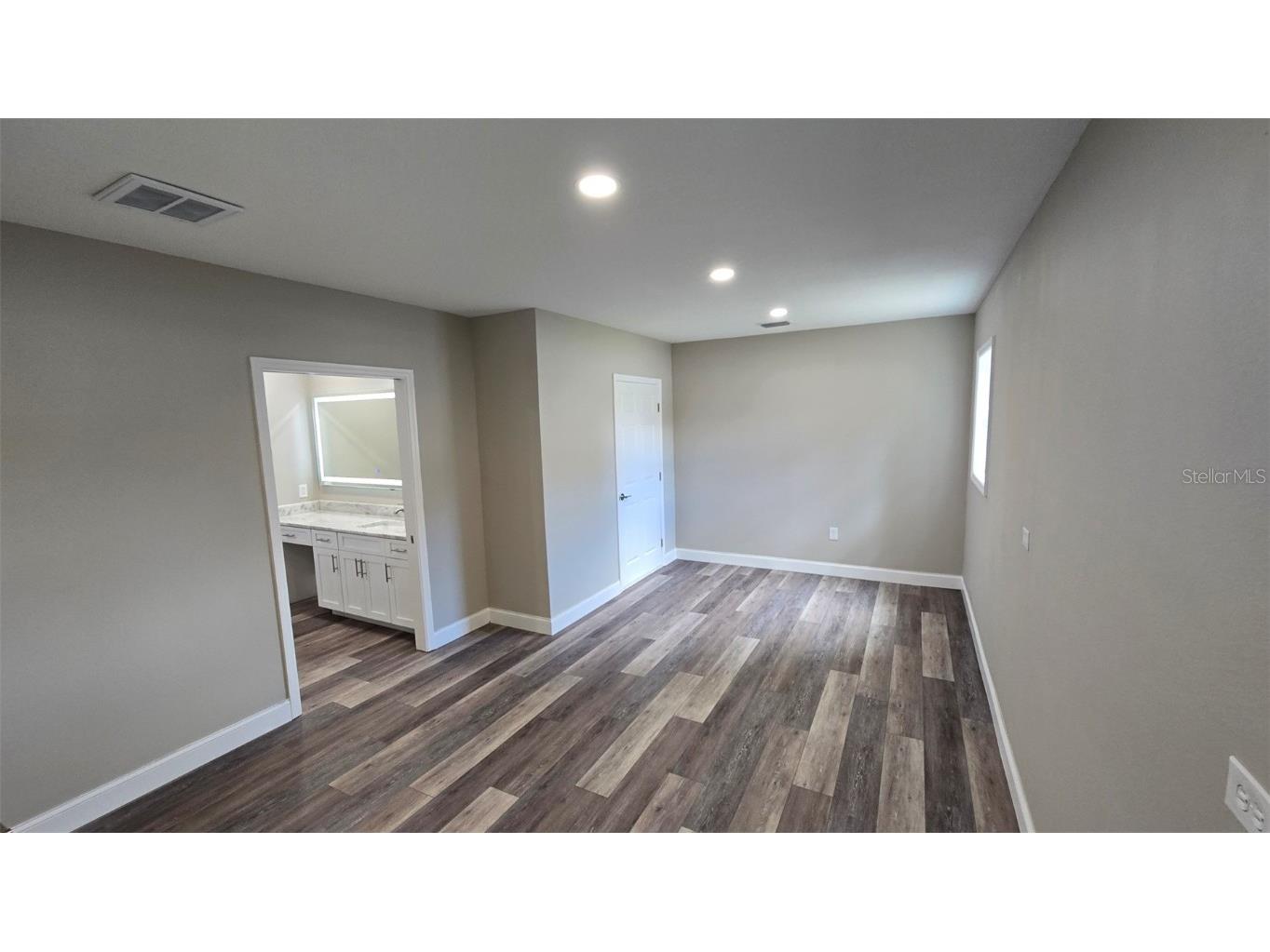 8328 W Pocahontas Avenue Tampa FL 33615 TB8407221 image28