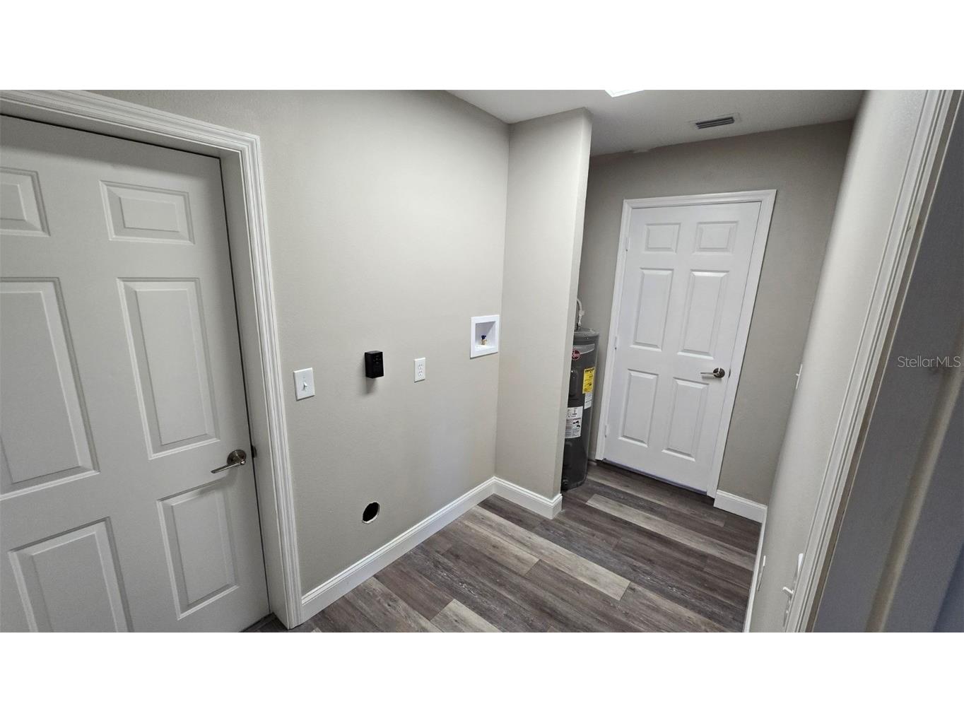 8328 W Pocahontas Avenue Tampa FL 33615 TB8407221 image32