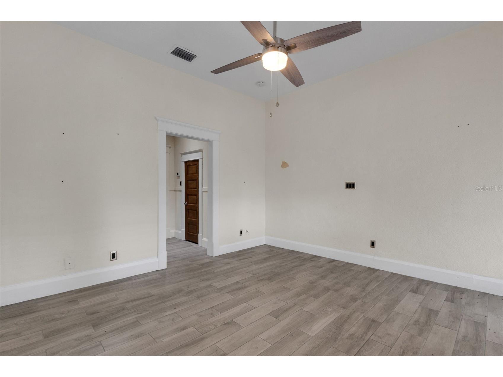 833/835 Johnson Avenue #833/835 Lakeland FL 33801 L4962243 image5