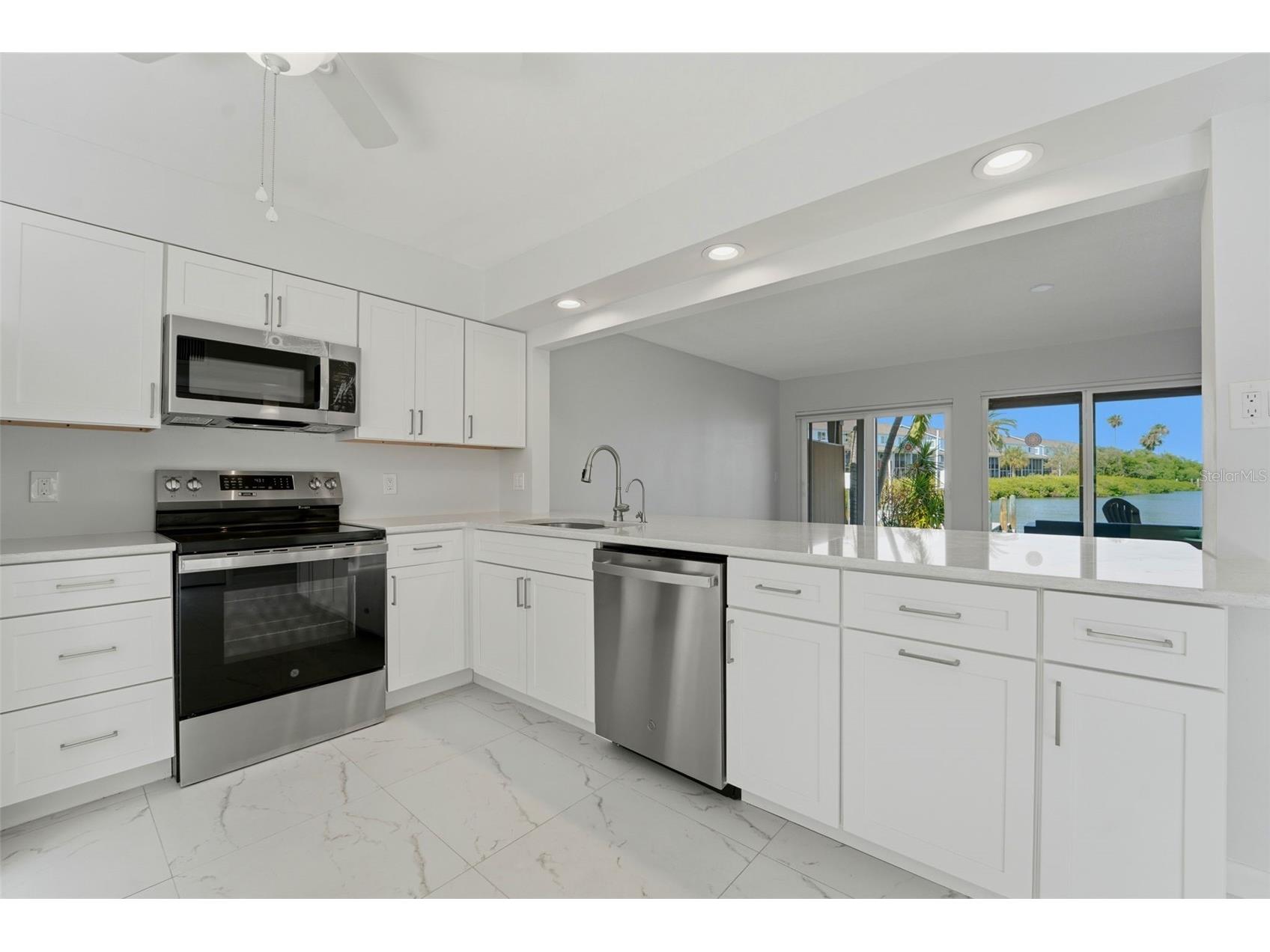 833 E Gulf Boulevard #103 Indian Rocks Beach FL 33785 TB8428059 image7