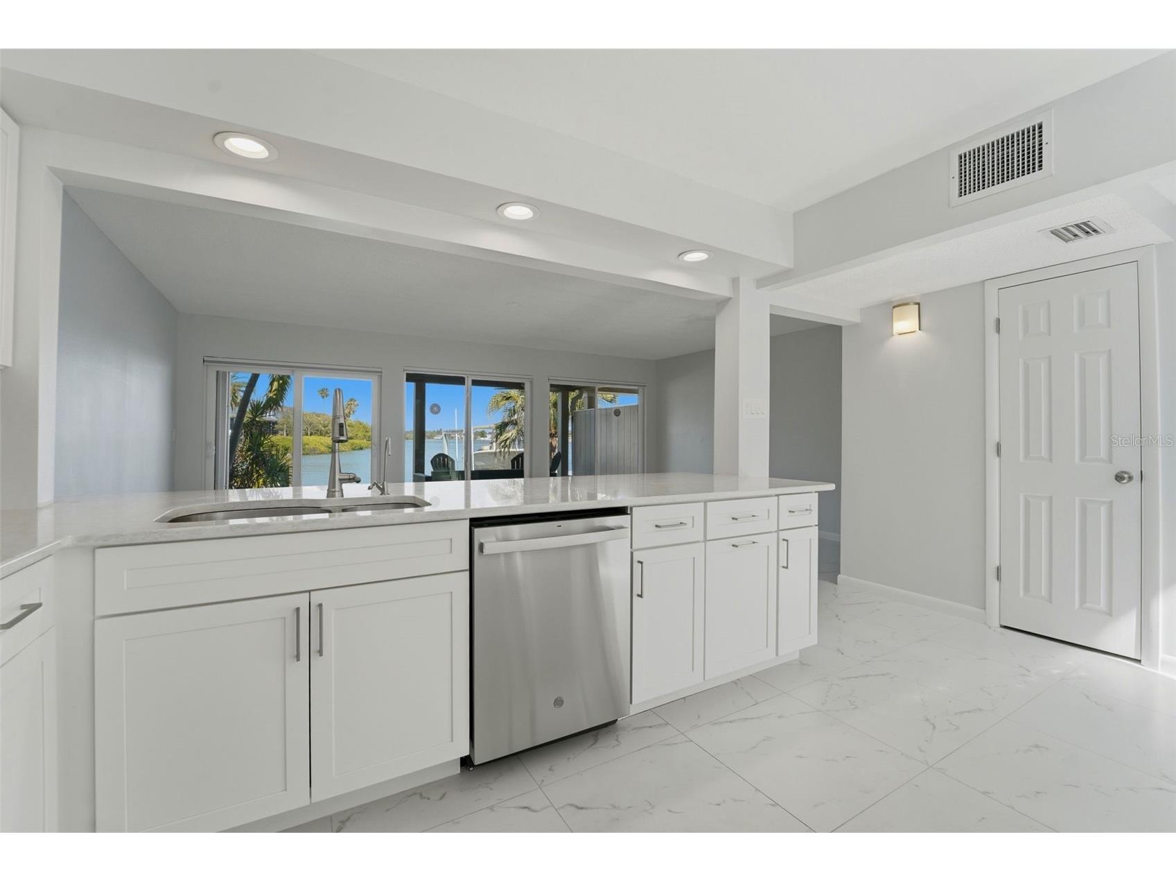 833 E Gulf Boulevard #103 Indian Rocks Beach FL 33785 TB8428059 image9
