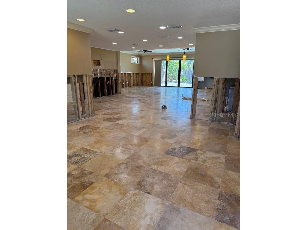 833 Lantana Avenue Clearwater Beach FL 33767 TB8376749 image16