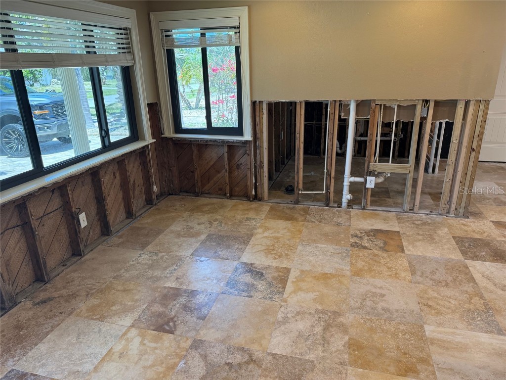 833 Lantana Avenue Clearwater Beach FL 33767 TB8376749 image17