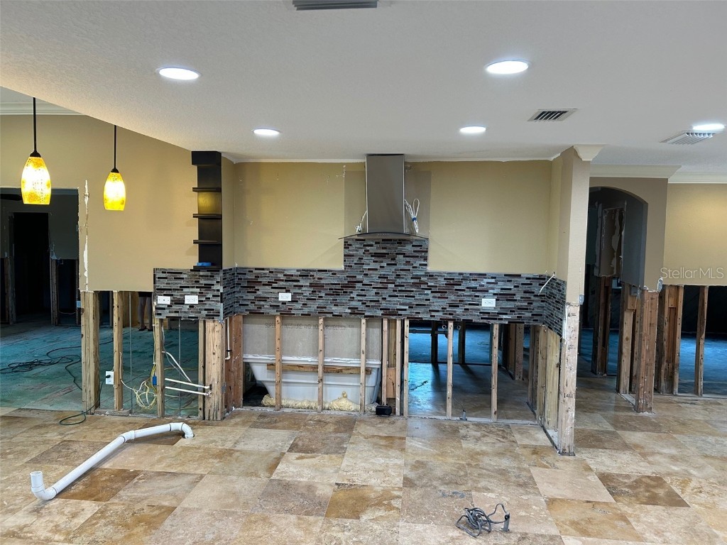 833 Lantana Avenue Clearwater Beach FL 33767 TB8376749 image19