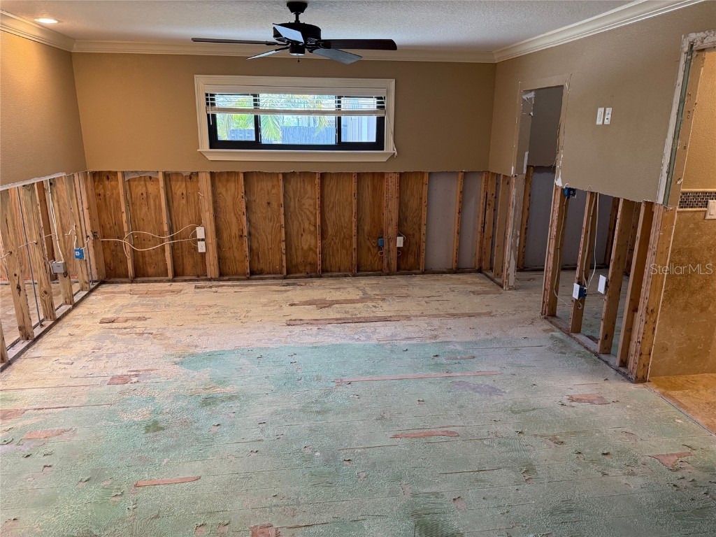 833 Lantana Avenue Clearwater Beach FL 33767 TB8376749 image24