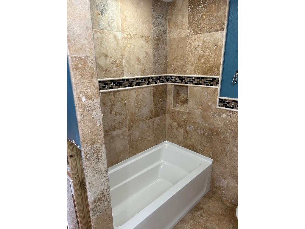 833 Lantana Avenue Clearwater Beach FL 33767 TB8376749 image34