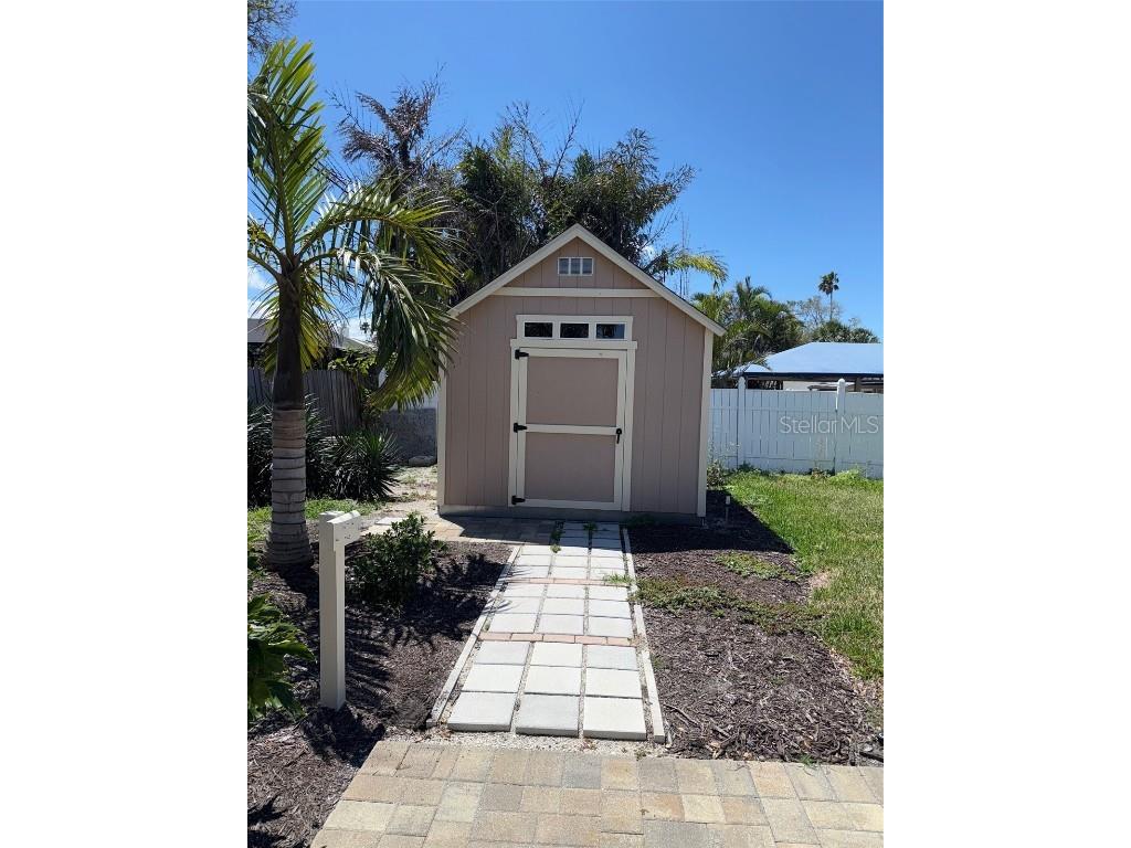 833 Lantana Avenue Clearwater Beach FL 33767 TB8376749 image8