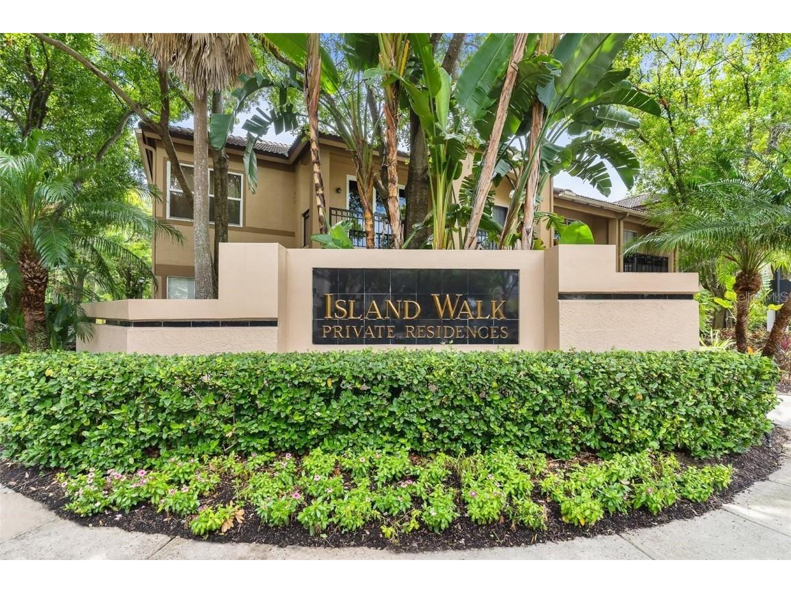 833 Normandy Trace Road Tampa FL 33602 T3462768 image1