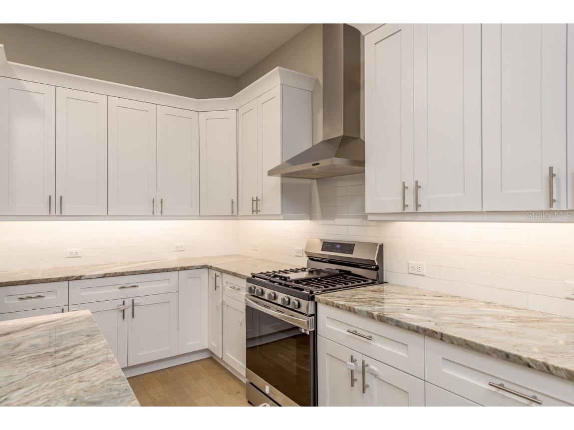 833 Oak Bend Lane Dunedin FL 34698 TB8444217 image19