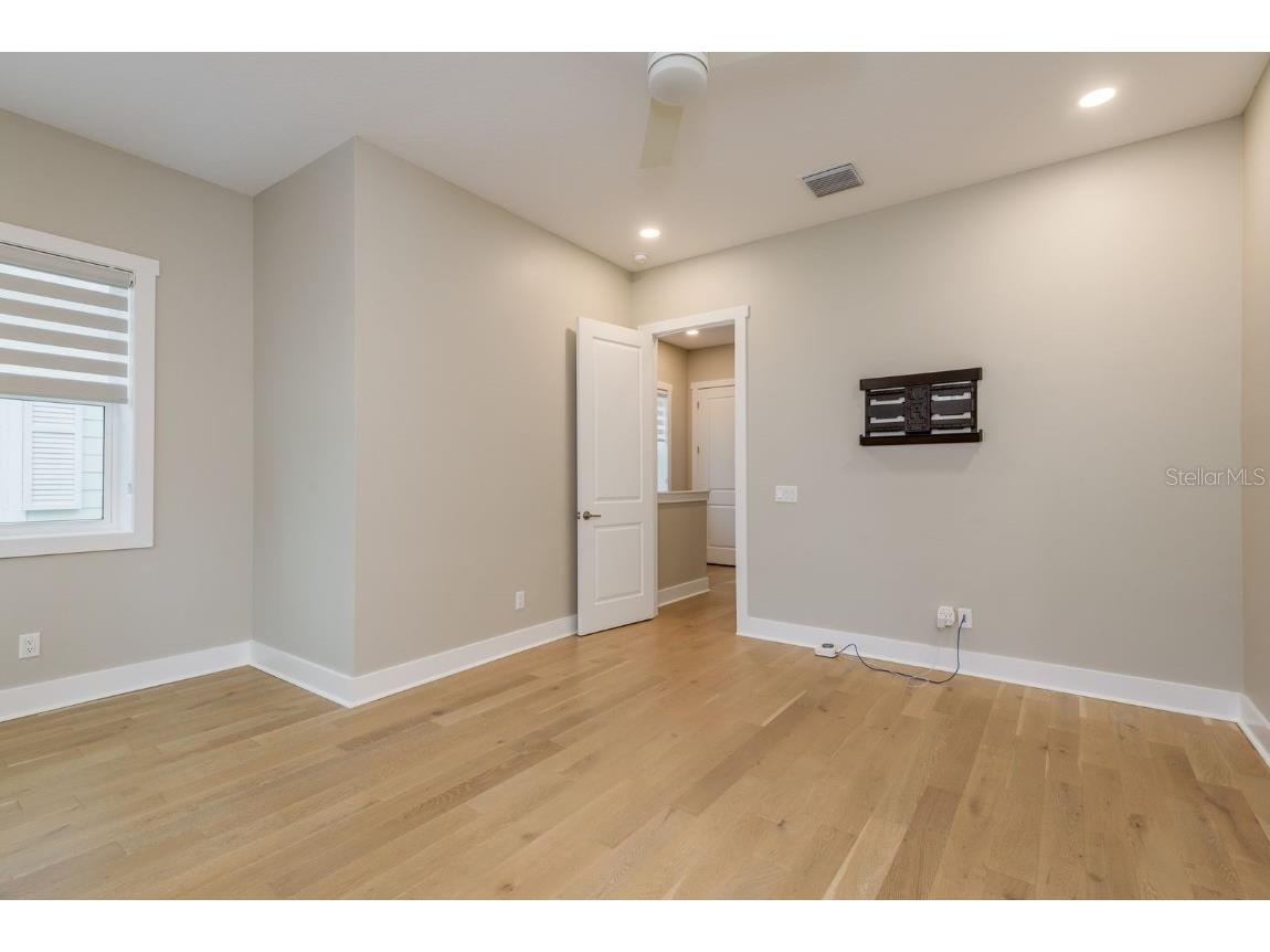 833 Oak Bend Lane Dunedin FL 34698 TB8444217 image27