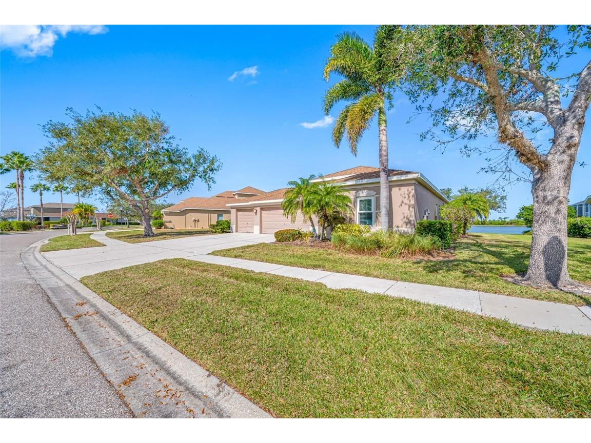833 Seminole Sky Drive Ruskin FL 33570 TB8349224 image1