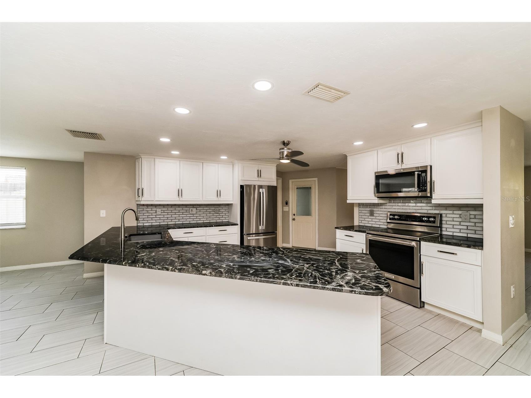 8330 Broken Willow Lane Port Richey FL 34668 O6397657 image8