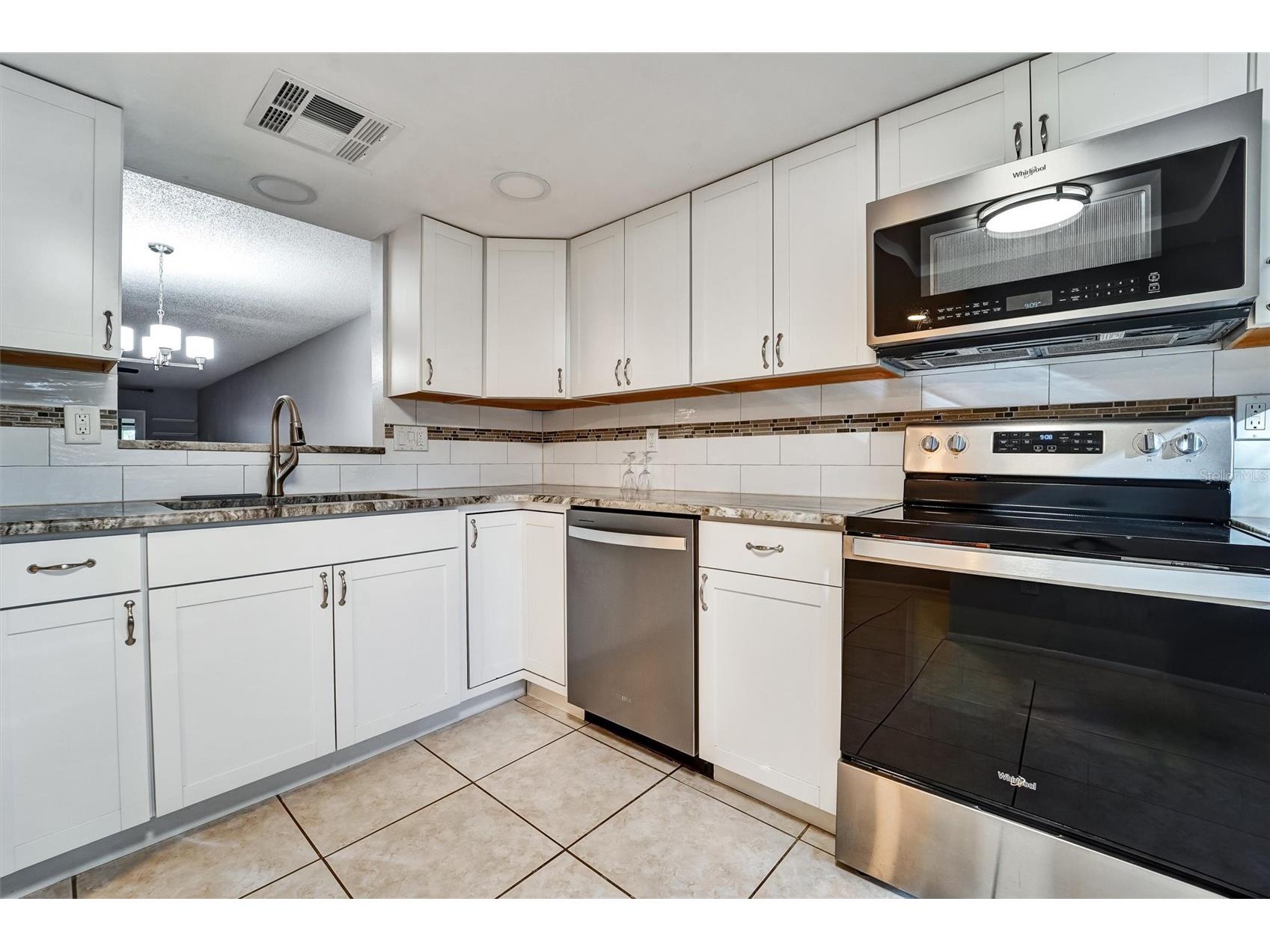 8330 High Point Circle #6 Port Richey FL 34668 W7883163 image8