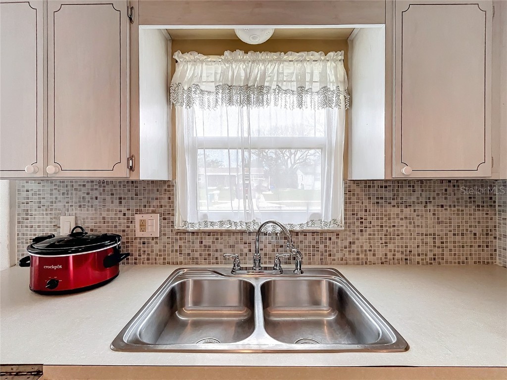 8330 Vendome Boulevard N Pinellas Park FL 33781 TB8341732 image14