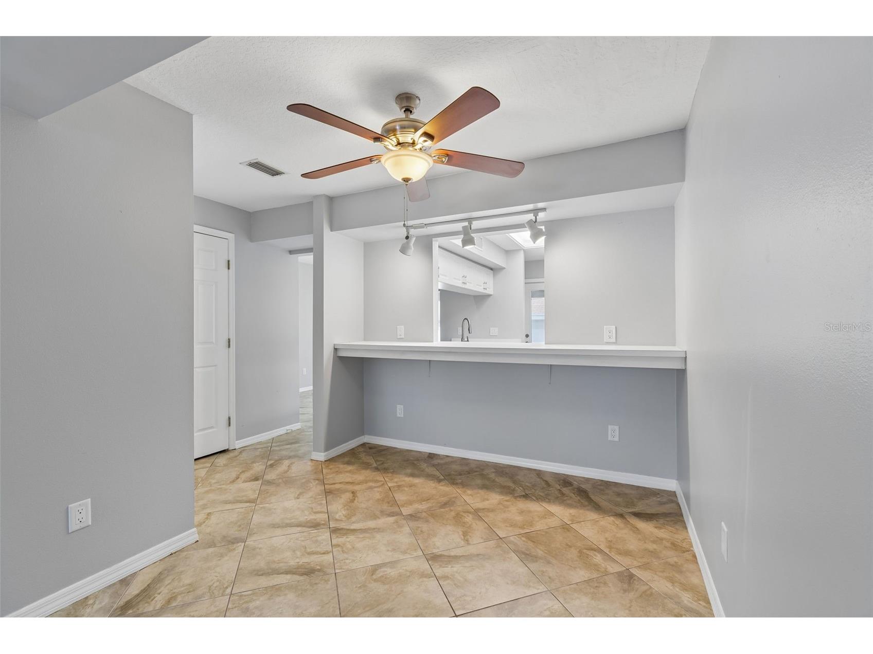 8334 Civic Road #3 Tampa FL 33615 TB8483174 image10