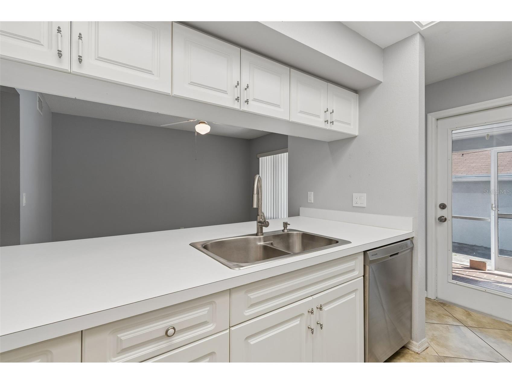 8334 Civic Road #3 Tampa FL 33615 TB8483174 image21