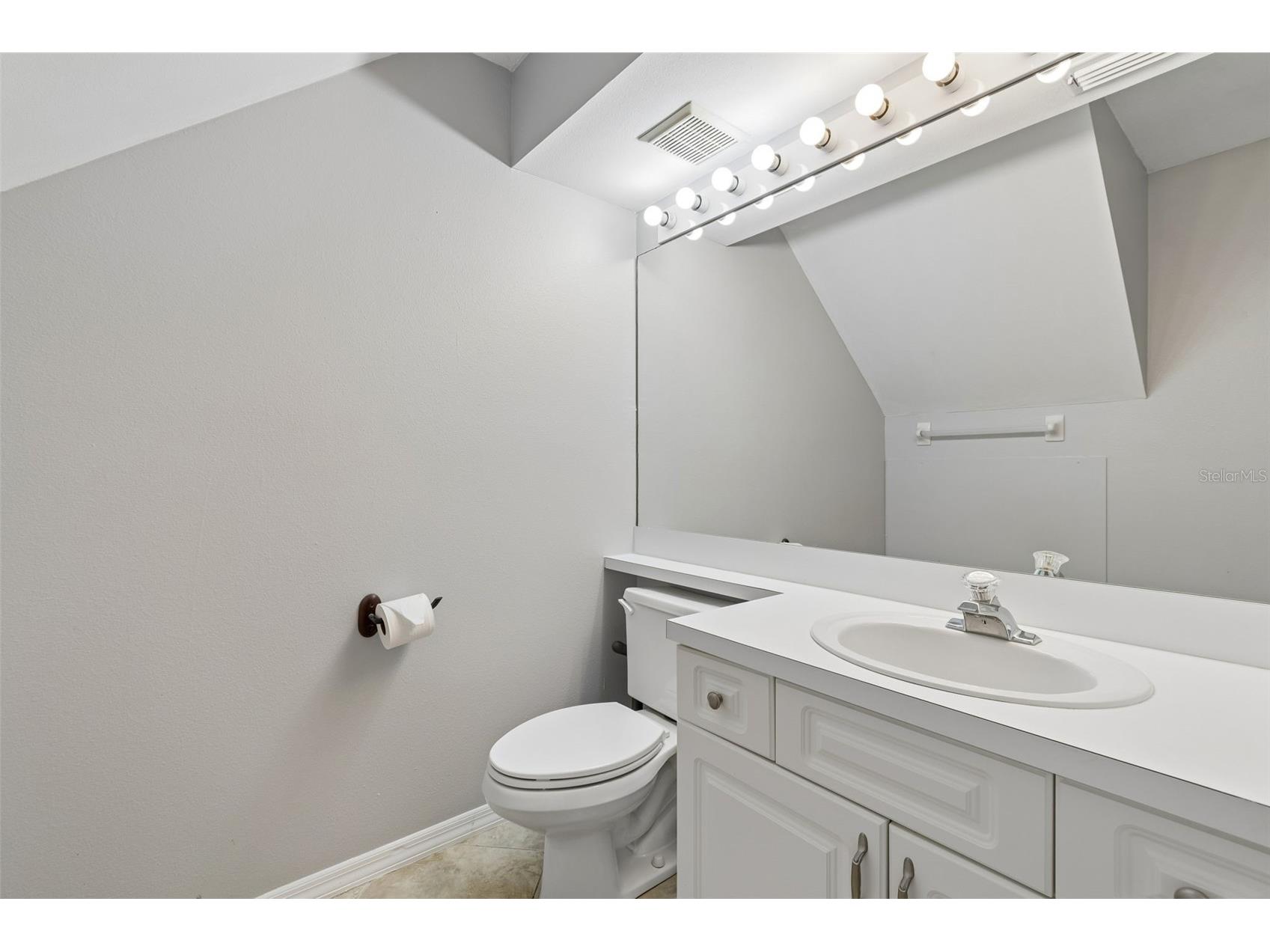 8334 Civic Road #3 Tampa FL 33615 TB8483174 image37