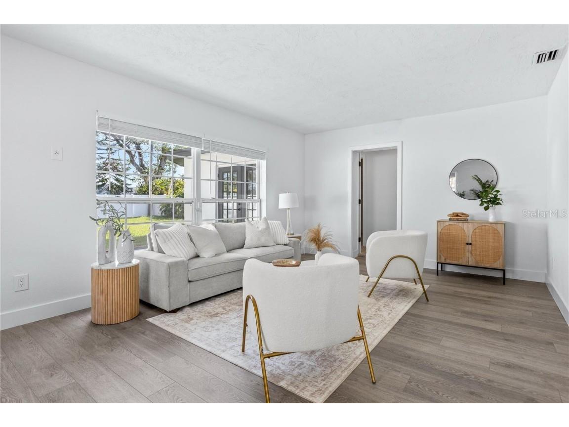 8335 42nd Avenue N Saint Petersburg FL 33709 TB8393139 image16