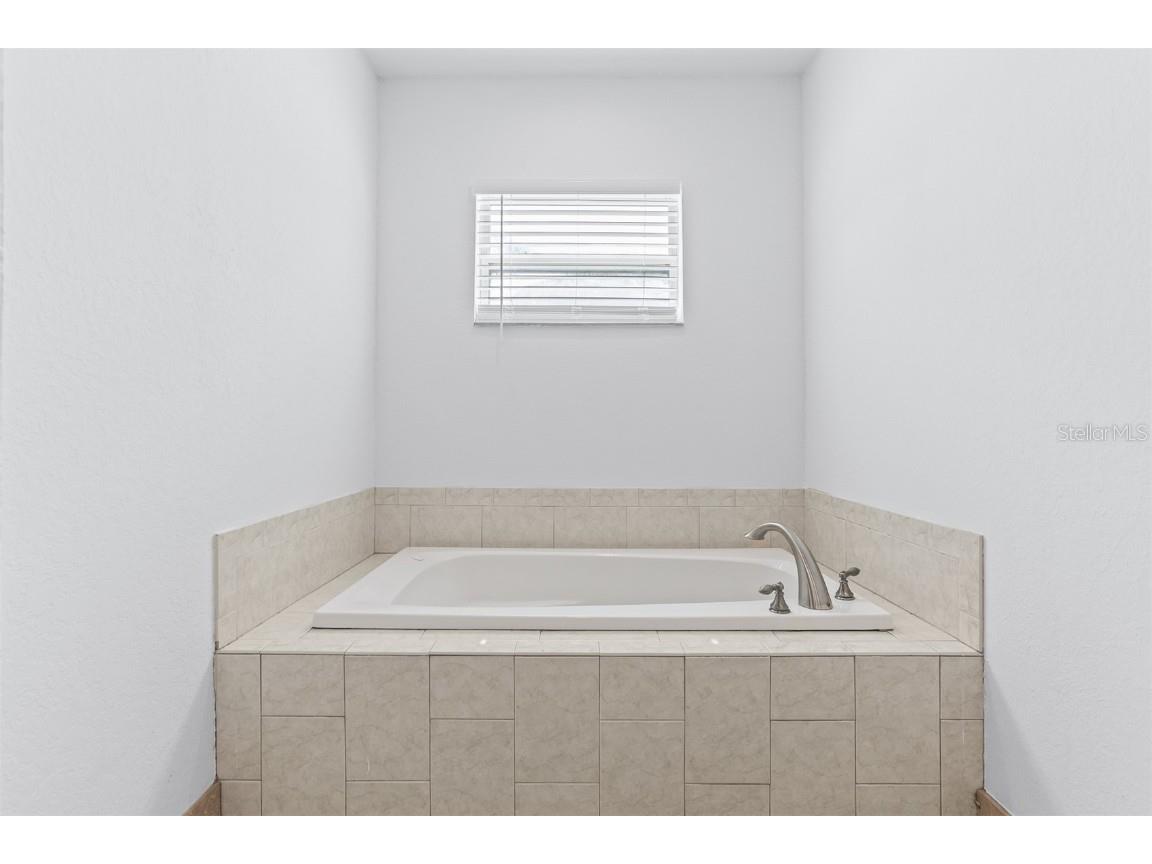 8335 42nd Avenue N Saint Petersburg FL 33709 TB8393139 image24