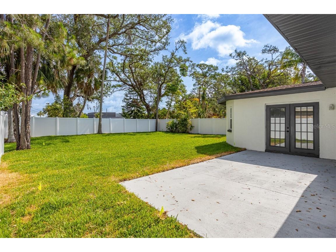 8335 42nd Avenue N Saint Petersburg FL 33709 TB8393139 image28