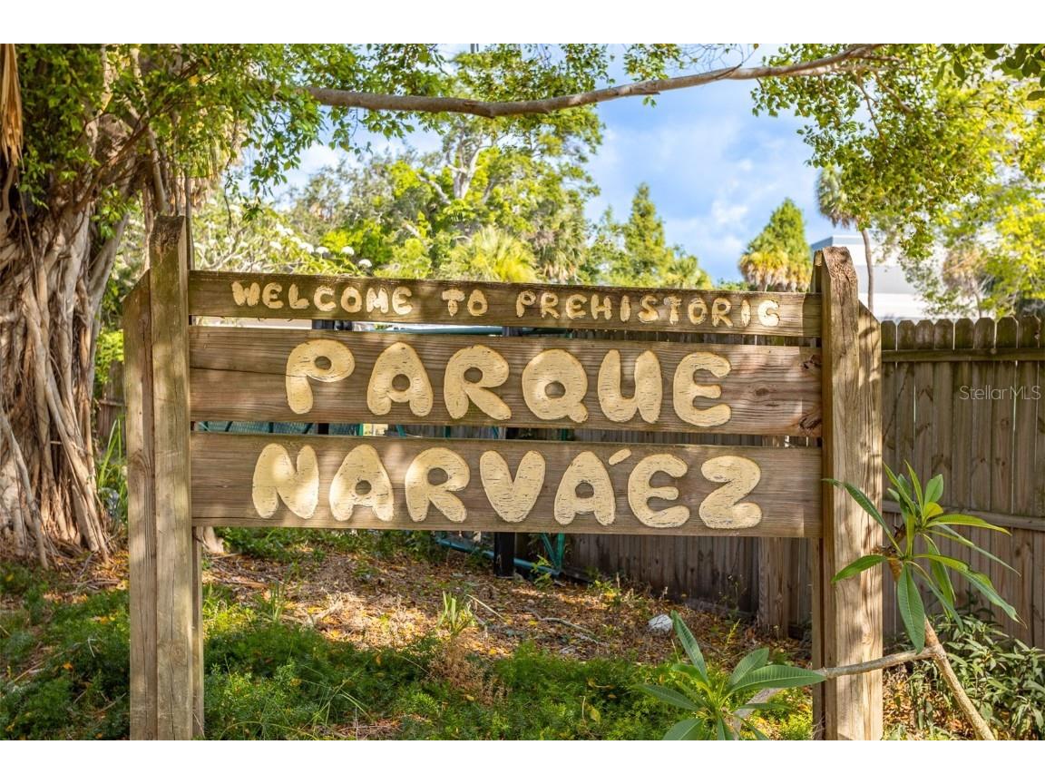 8335 42nd Avenue N Saint Petersburg FL 33709 TB8393139 image35