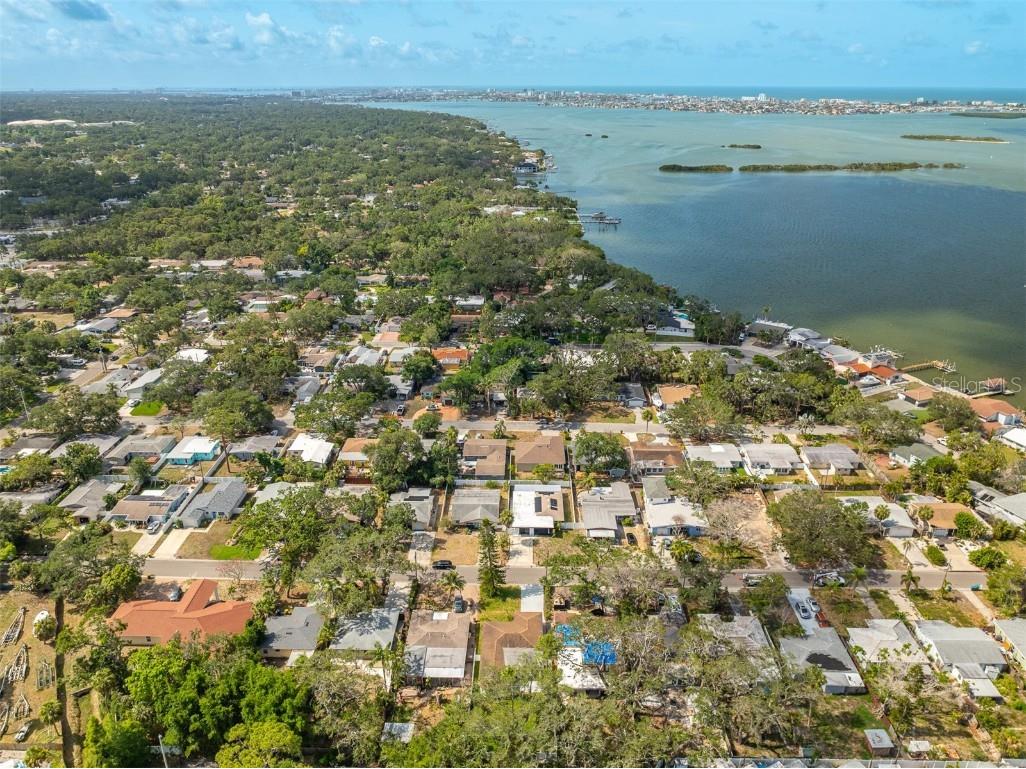 8335 42nd Avenue N Saint Petersburg FL 33709 TB8393139 image39