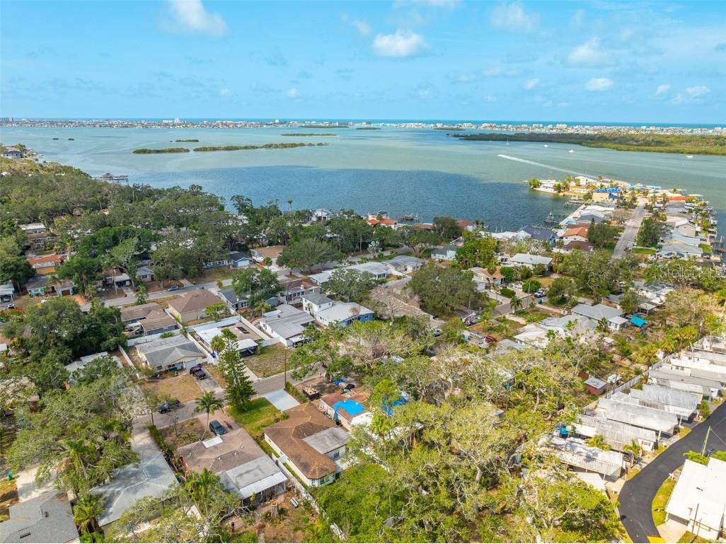 8335 42nd Avenue N Saint Petersburg FL 33709 TB8393139 image42