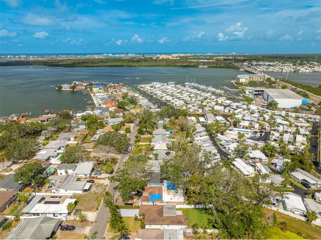 8335 42nd Avenue N Saint Petersburg FL 33709 TB8393139 image43