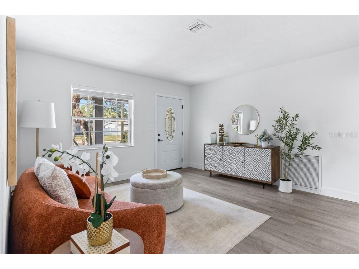 8335 42nd Avenue N Saint Petersburg FL 33709 TB8447105 image17