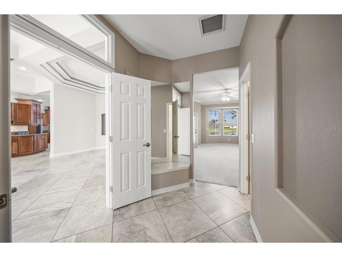 8335 Barton Farms Boulevard Sarasota FL 34240 A4670144 image29