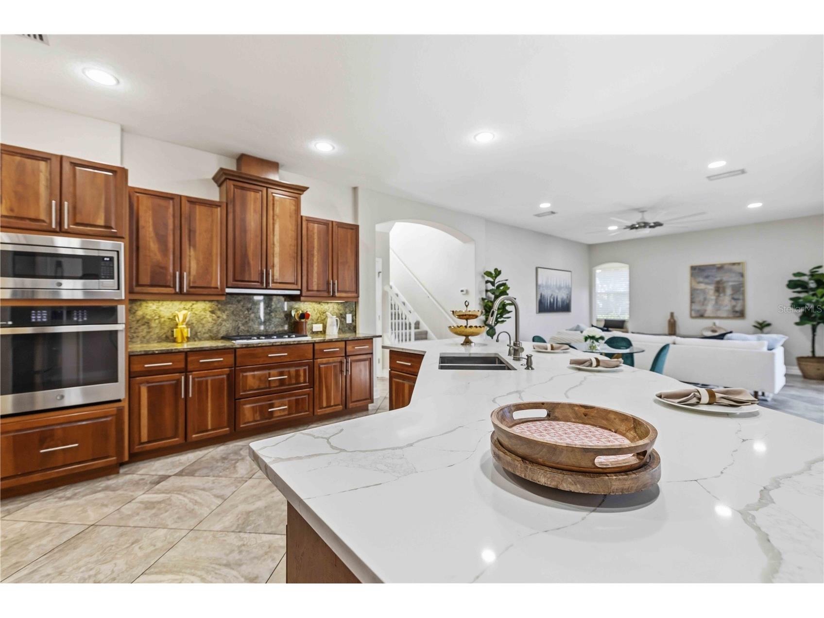 8335 Barton Farms Boulevard Sarasota FL 34240 A4686596 image13