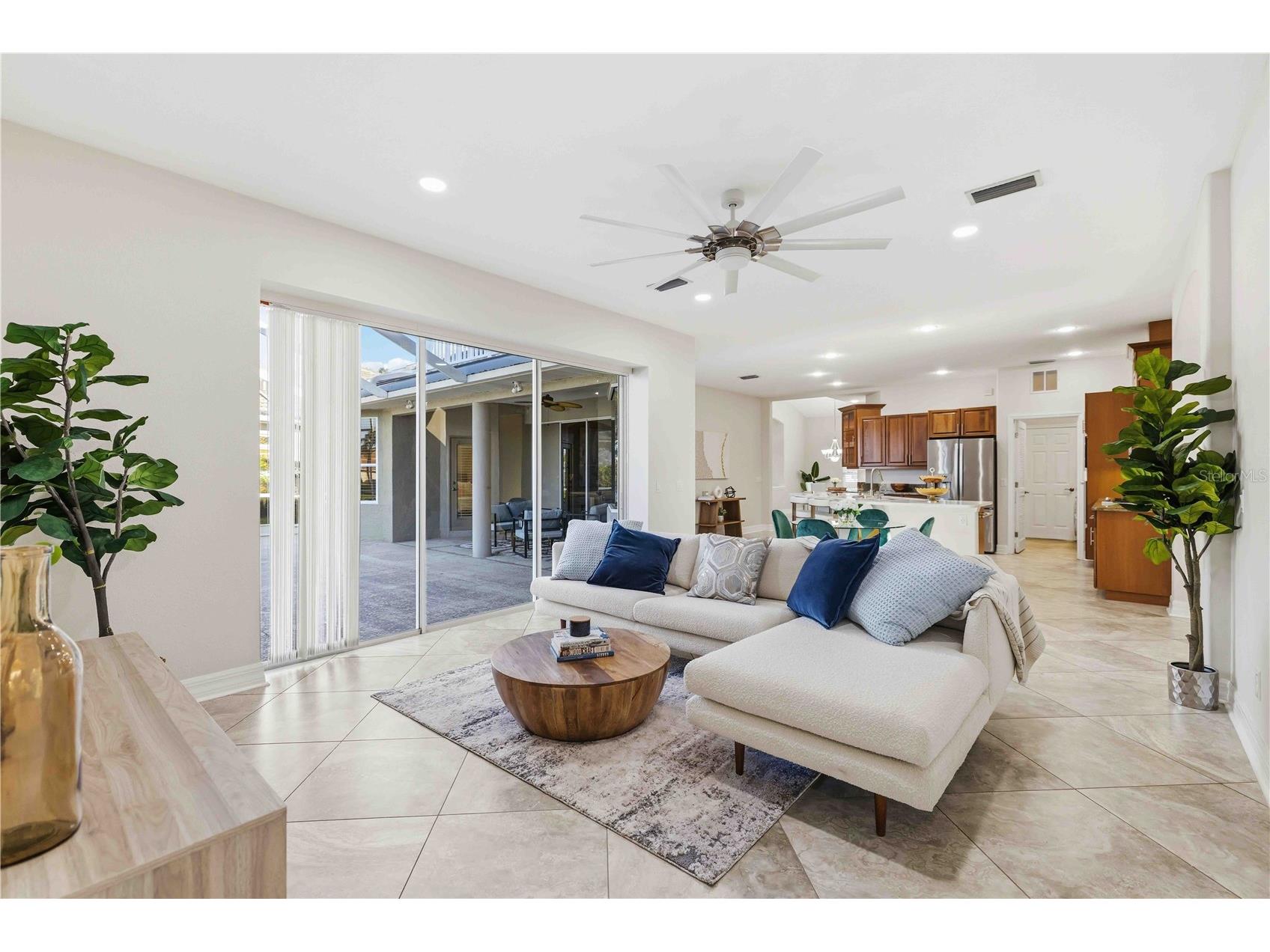 8335 Barton Farms Boulevard Sarasota FL 34240 A4686596 image17