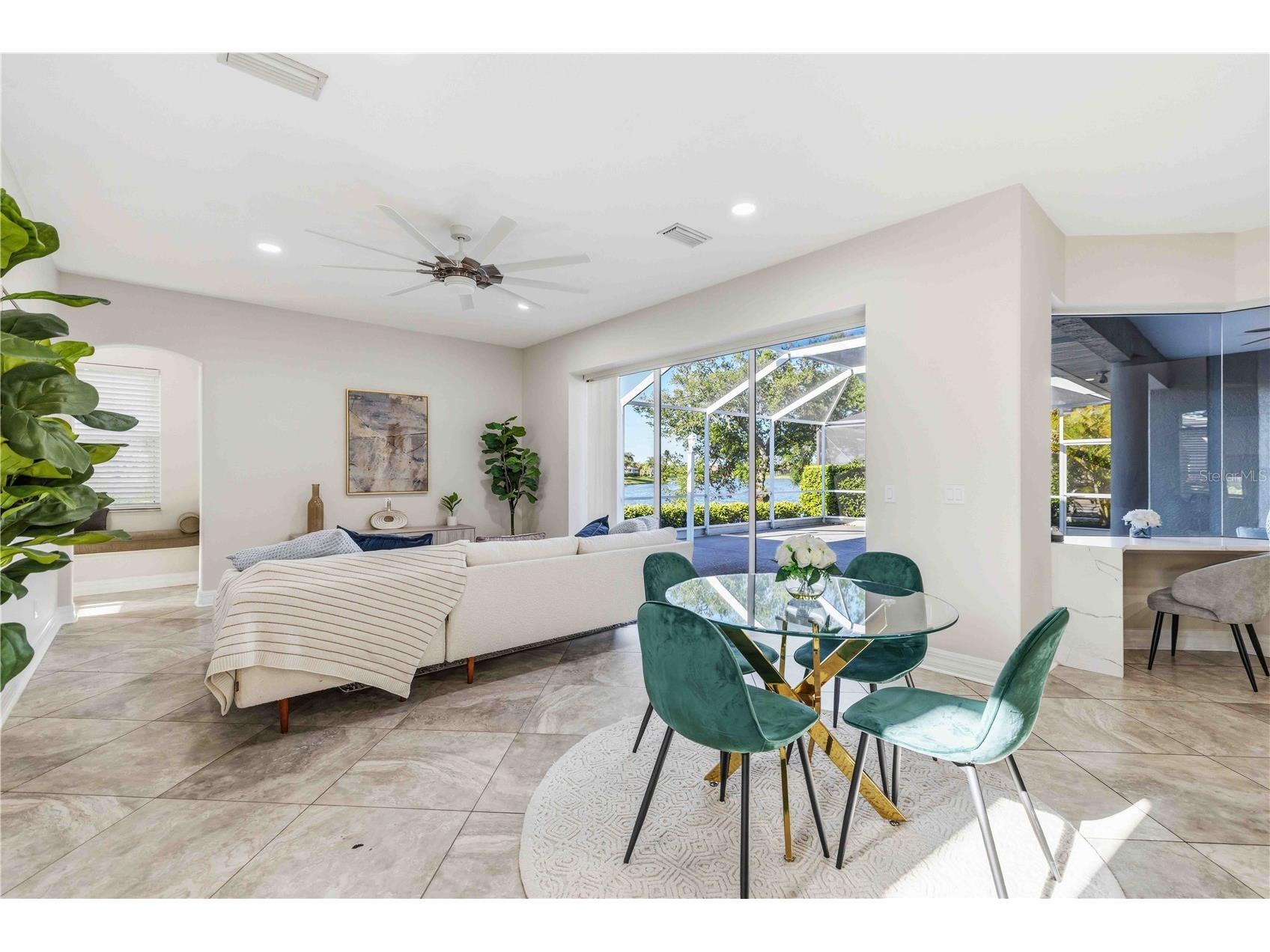 8335 Barton Farms Boulevard Sarasota FL 34240 A4686596 image18