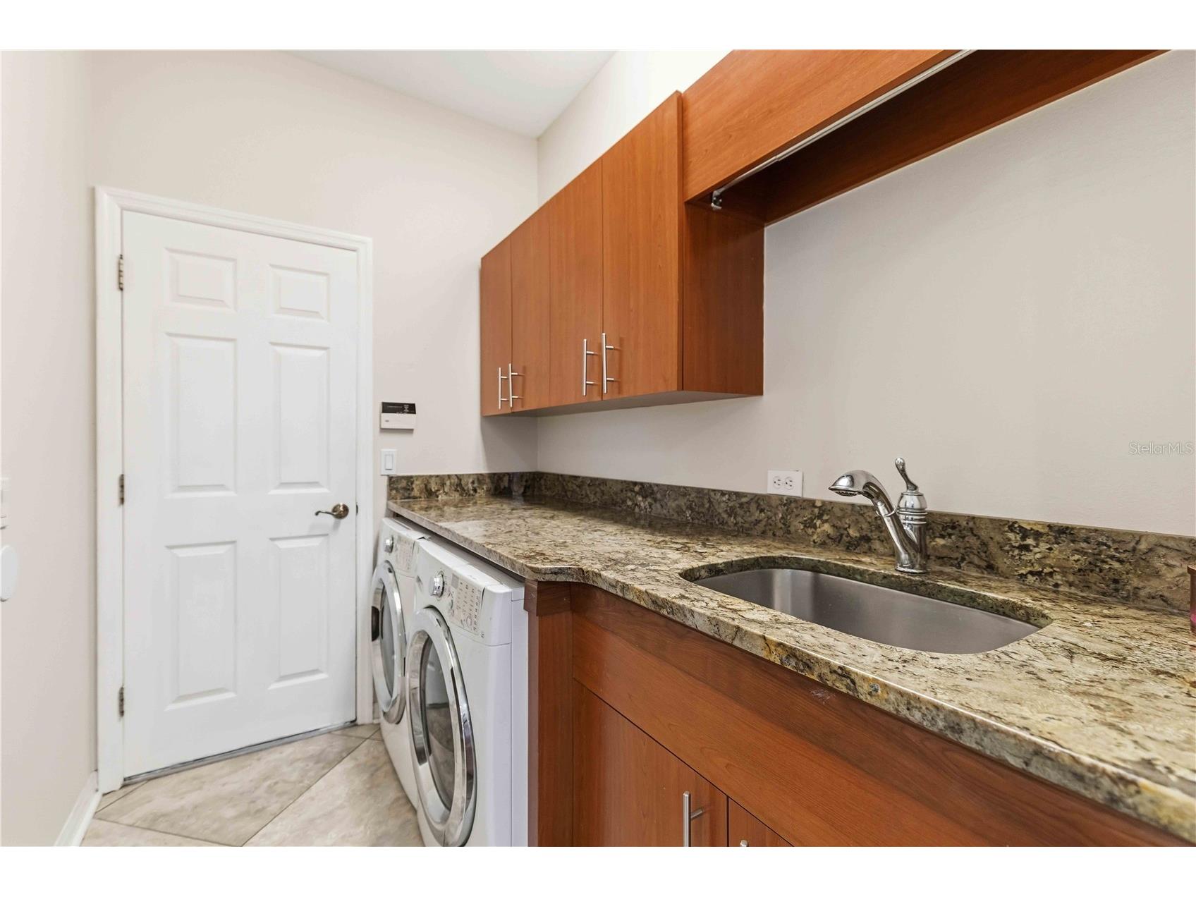 8335 Barton Farms Boulevard Sarasota FL 34240 A4686596 image19