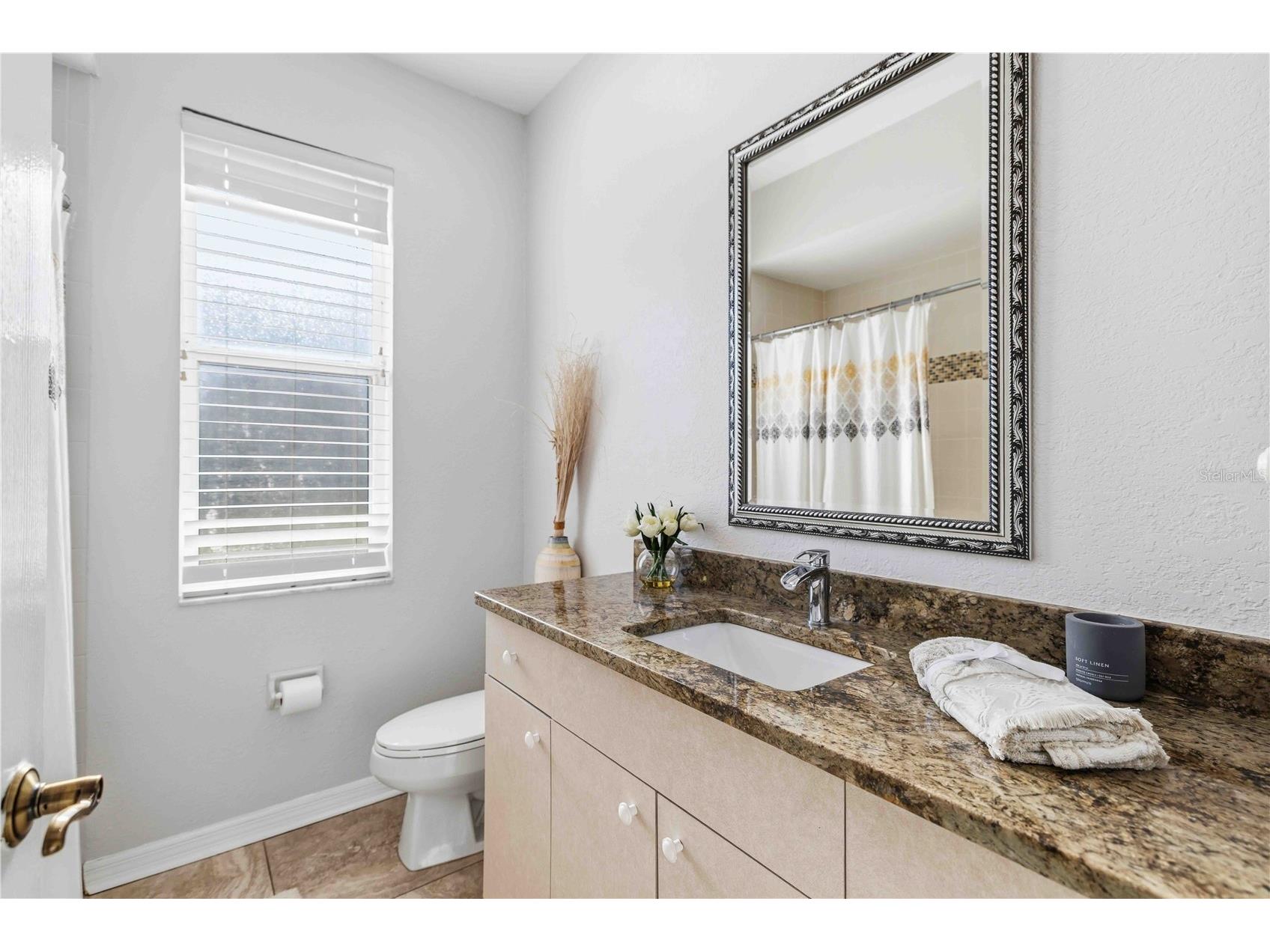 8335 Barton Farms Boulevard Sarasota FL 34240 A4686596 image29